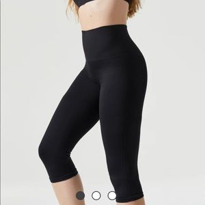 Blanqi Everyday Hipster Support Crop Leggings NWT